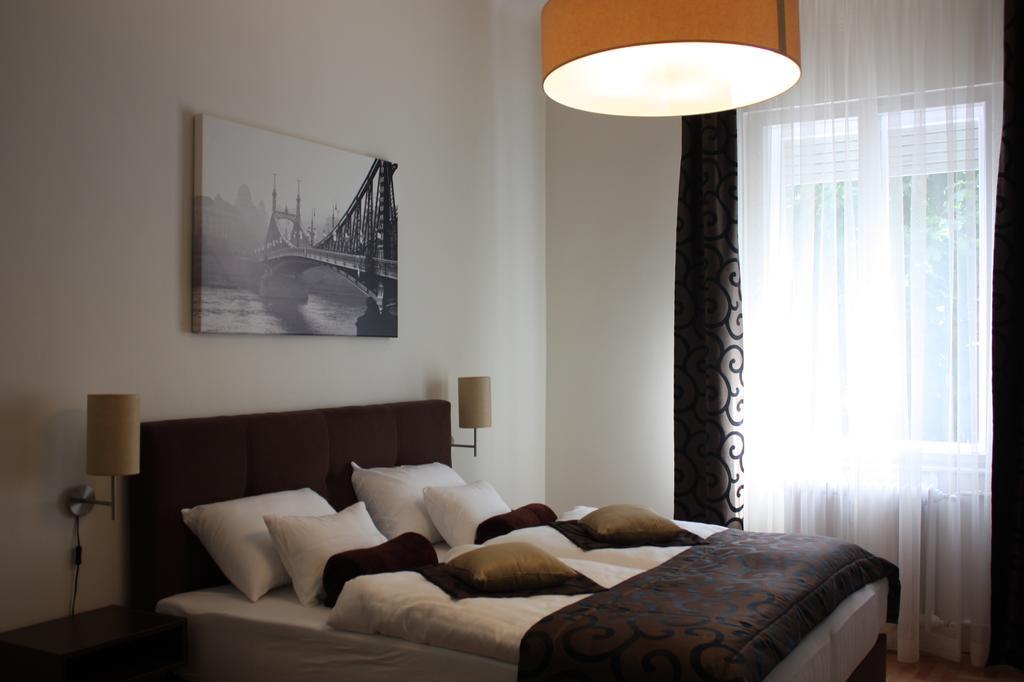Opus Prime Apartment Budapest Bagian luar foto