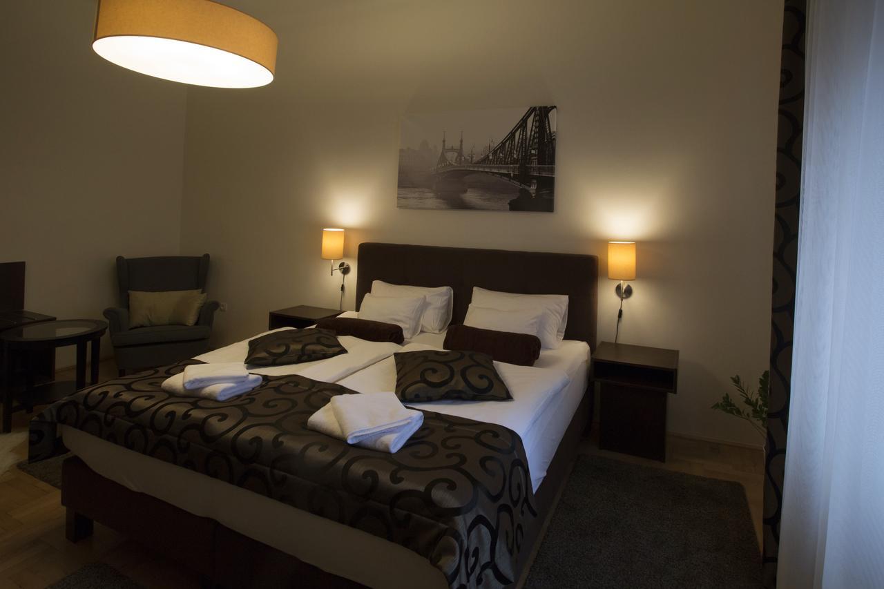 Opus Prime Apartment Budapest Bagian luar foto