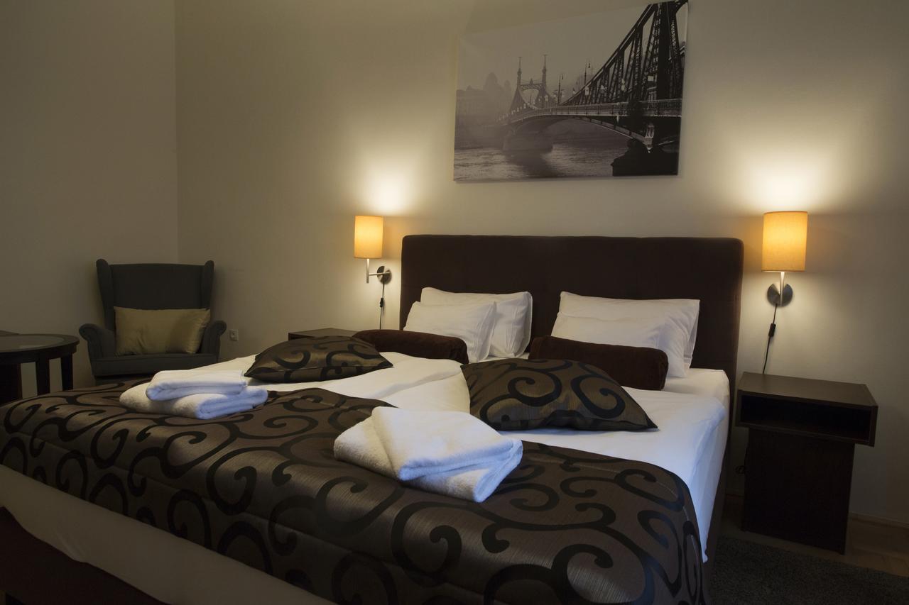 Opus Prime Apartment Budapest Bagian luar foto